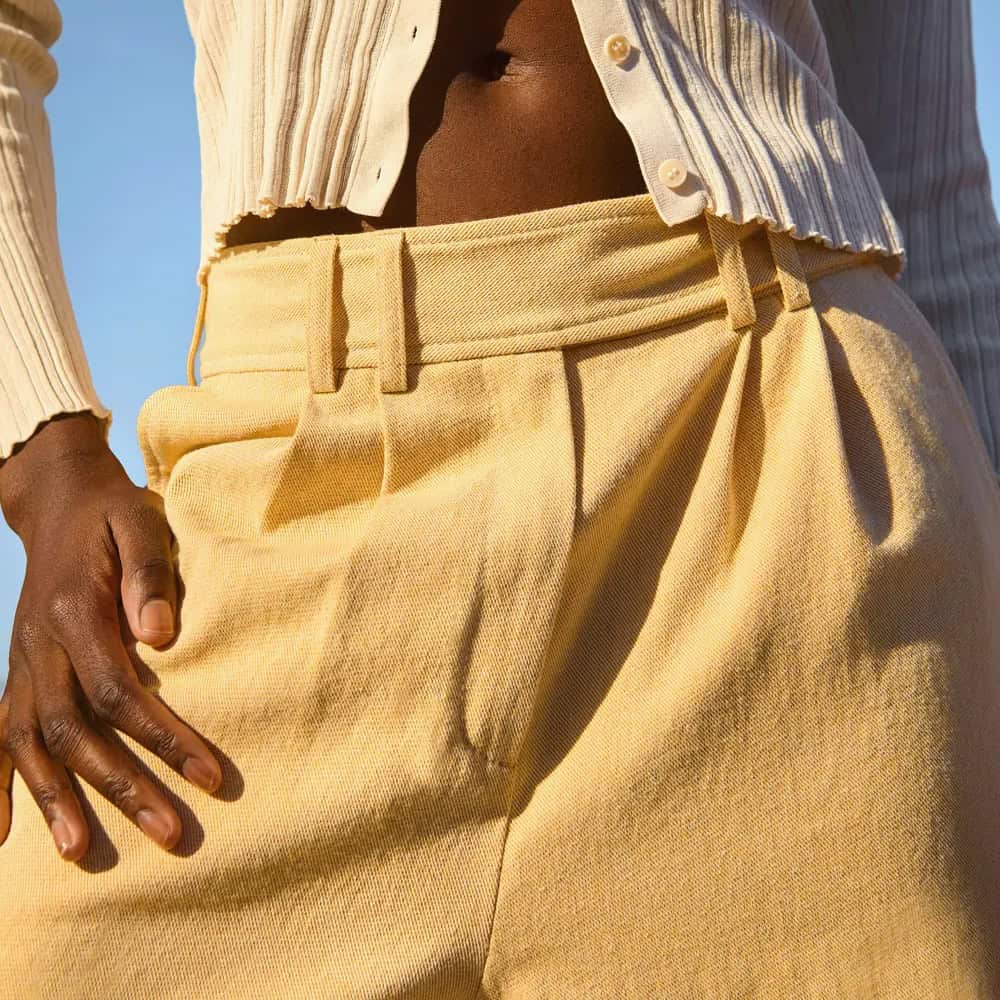 Moisturizing Cleansing Cream Containing Hyaluronic Acid and Peach Extract