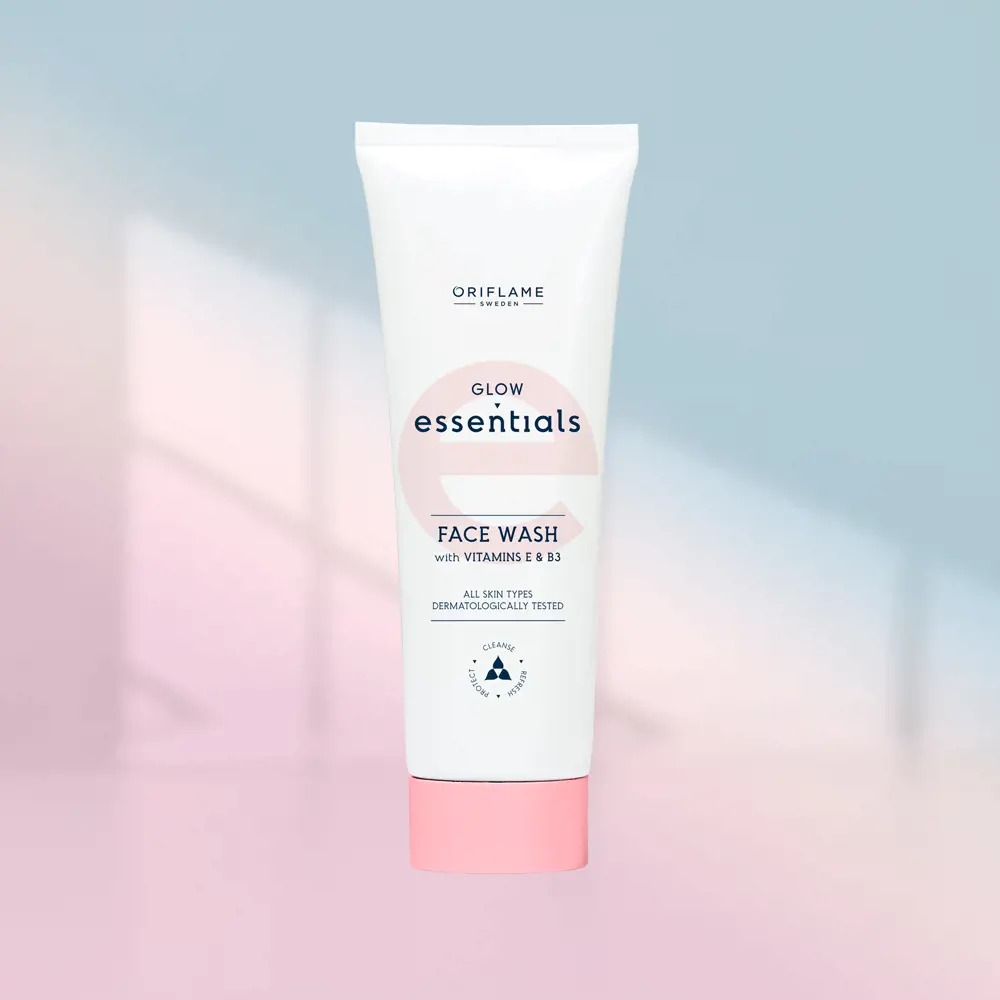 Glow Essentials E & B3 Vitamin Face Wash Foam