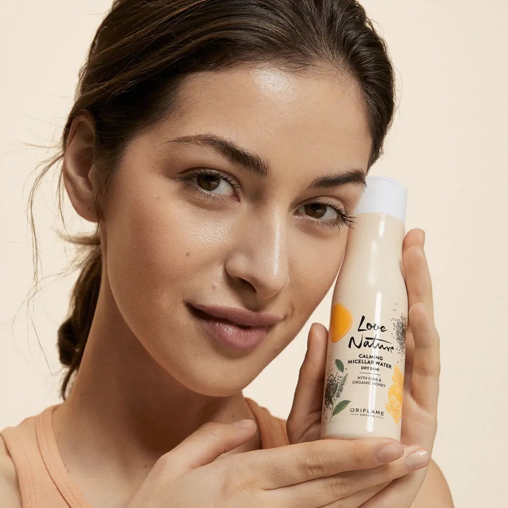 Relaxing Micellar Facial Cleansing Water Containing Love Nature Chia and Organic Honey